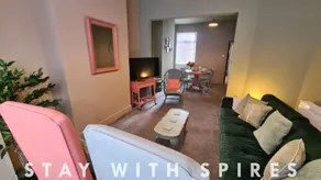 Jasper's a cosy comfortable 4 bedroom house in Meir close to Trentham Gardens - Image 4
