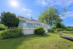 Perfectly placed cottage atop Mackerel Cove! - Image 3