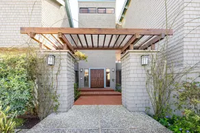 Unmatched Ocean Beach and Mountain Views Family-Friendly Retreat - Image 3