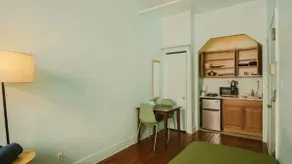 Apartment with Shared bath on Union Square - Image 3