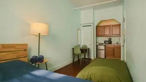 Apartment with Shared bath on Union Square - Image 4