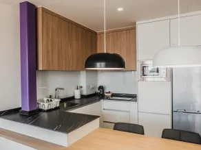 Miss Tic Calle Real, Purple Apartment - Image 4