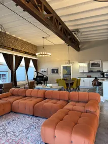 Historic Chevy 3 br/3.5 bth downtown square - Image 2