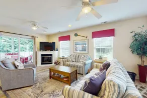 The Palms condo near the beach pool enclosed patio - Image 2