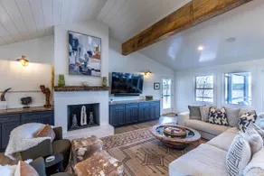 Lake Oconee Lake House with Pool - Image 4