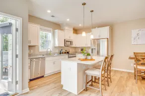 Coastal Beaufort Abode - Pool Access, Near Beaches - Image 2