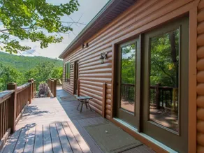 Log Home Near Slopes, Hot Tub, Pool Table, Views! - Image 3