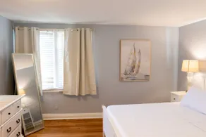 Walk to the beach! 2 BR unit in central Jax Beach - Image 5