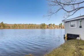 Lakefront Salem Retreat - Fish, Swim, Kayak & More - Image 3