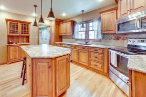 Charming Tonica Farmhouse w/ Private Yard! - Image 2