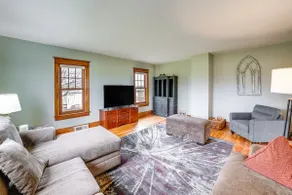 Charming Tonica Farmhouse w/ Private Yard! - Image 4