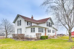 Charming Tonica Farmhouse w/ Private Yard! - Image 3
