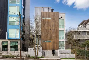 Newly Modern 2B2B Home near Seatac - Golf course - Image 2