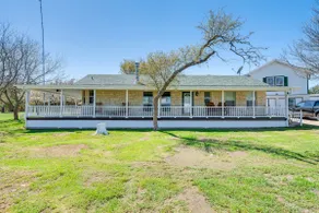Expansive Bertram Retreat w/ Pool, on 28 Acres! - Image 4