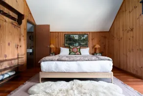 Rustic Barn by the Bay: Family Beachside Getaway - Image 5