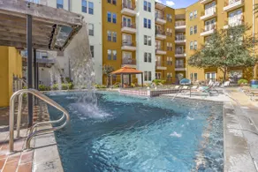 Southtown Standard•Free Parking•Pool/Gym•Riverwalk - Image 3