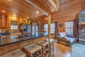 The Great Escape - Cabin with shared pool access and Goshorn Lake access - Image 4