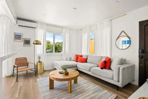 Modern and Cozy in PB with Patio and Firepit - Image 2