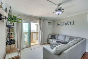 Chic Oceanfront North Topsail Beach Condo w / Deck! - Image 4