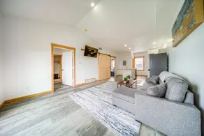 Golf Course View: Centrally Located Condo in Erie - Image 4