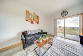 Golf Course View: Centrally Located Condo in Erie - Image 5