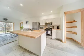 4 Mi to Lake Erie: Condo w/ Golf Course Views! - Image 2