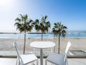 Lejlighedshotel 10 m strand og restauranter og 45min tog til BCN - Image 4