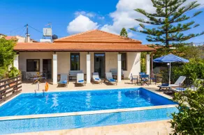 Villa Maro Large Private Pool AC WiFi - Image 5