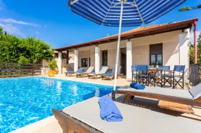 Villa Maro Large Private Pool AC WiFi - Image 5