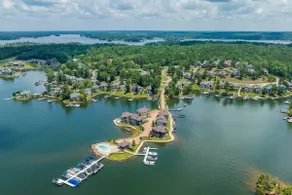 Balcony + Community Perks: Lake Martin Condo! - Image 2
