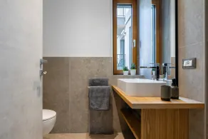 Indigo Blue Apartment | Free Parking & Garden - Image 5