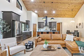 Hidden Pond Retreat | Peaceful Mountain Getaway - Image 5