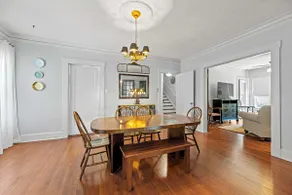Mistletoe Heights- Classic 5-Bed Retreat - Image 2