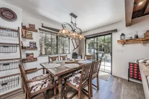 Ridgeview Retreat ~ Location Meets Comfort (AC!) - Image 4