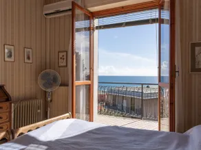 Garden an Seaview by Interhome - Image 4