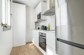 Vibrant apartment with terrace | REMS - Image 5