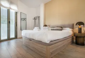 Vibrant apartment with terrace | REMS - Image 3