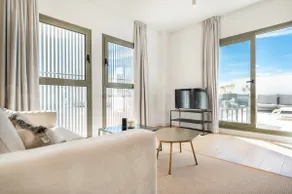 Vibrant apartment with terrace | REMS - Image 2