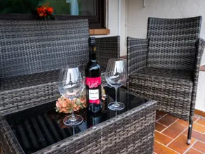 Serene Stay by the Moselle - Image 3