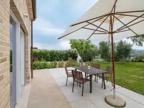 Spacious Stay in Montelupone - Image 5