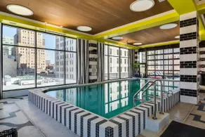 CBD OTR Gym, Pool, Free Parking, Steps to Stadiums - Image 2