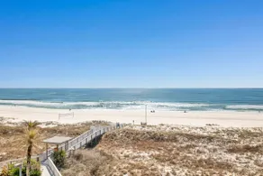 Gorgeous 3 bedroom, direct beach front! - Image 4