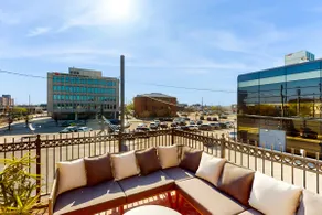 'Downtown Delight' w/ Patio! 1 Mi to Ball State - Image 2
