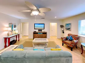 Sun Kissed Cottage - Image 3