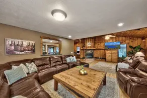 Luxe141 Spacious Luxury Log Cabin - Image 2