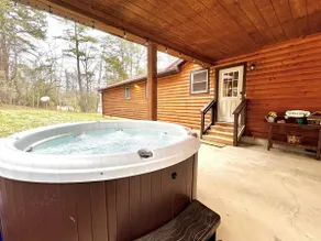River Cabin: Disc Golf * Dogs * Hot Tub * Games! - Image 4