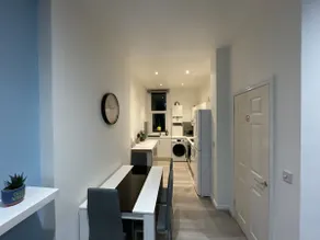 Modern Sea View Apartment - Image 3