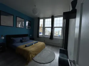 Modern Sea View Apartment - Image 2