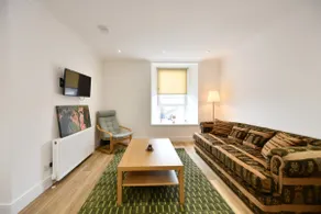 Troon Portland Apt B - Image 3