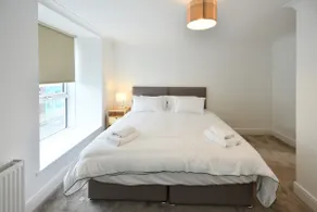 Troon Portland Apt B - Image 5